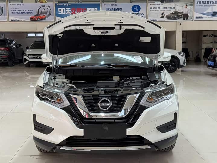 Nissan X-Trail 2025 2025款 荣誉 2.0L 两驱领先版