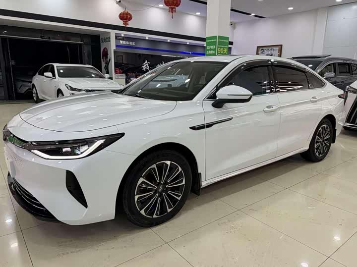 Chery Fulwin A8