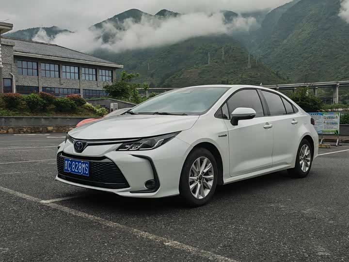 Toyota Corolla 2024 2024款 1.8L 智能电混双擎 精英版