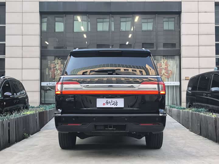 Zdjęcie 4 - Lincoln Navigator