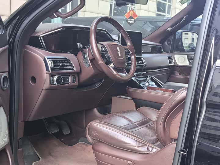 Zdjęcie 5 - Lincoln Navigator