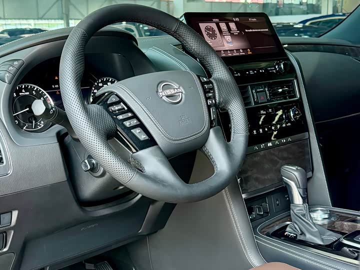 Nissan Armada 2023 2023款 ARMADA 5.6L 无敌舰队铂金版