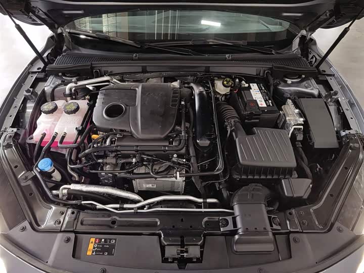MG Motor 7 2025 2025款 1.5T 300 DCT豪华版
