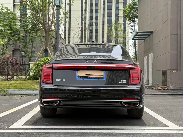 Фото 8 - Hongqi H9
