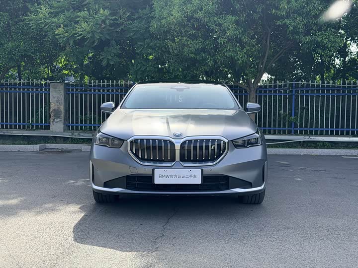 BMW i5 2025 2025款 xDrive 50L 豪华套装