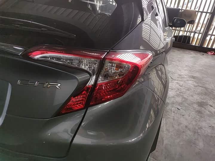 Toyota C-HR 2023 2023款 2.0L 领先版