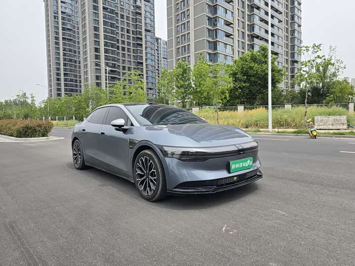 2025 Zeekr 007