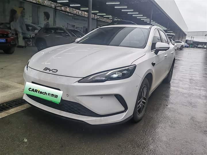 Фото 1 - BYD Seal 05 DM-i Hybrid
