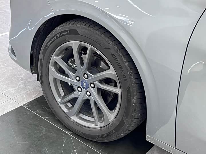 Ford Mondeo 2025 2025款 2.0T EcoBoost 豪华型