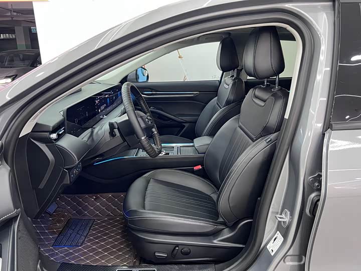Ford Mondeo 2025 2025款 2.0T EcoBoost 豪华型