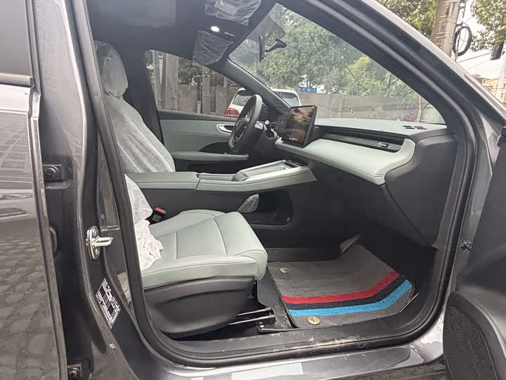 Roewe D6 2025 2025款 450km 优享版