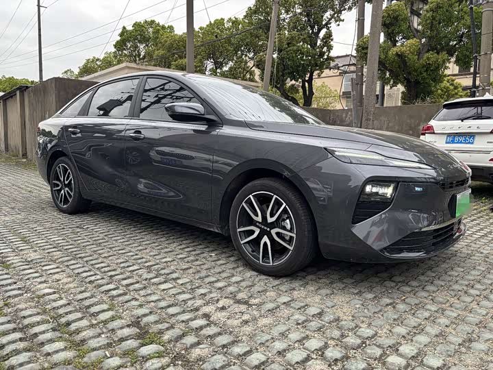 Roewe D6 2025 2025款 450km 优享版