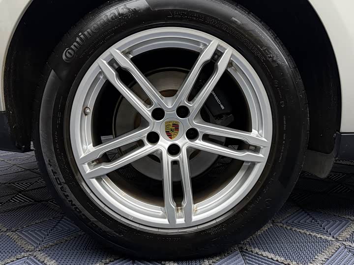 Фото 3 - Porsche Macan