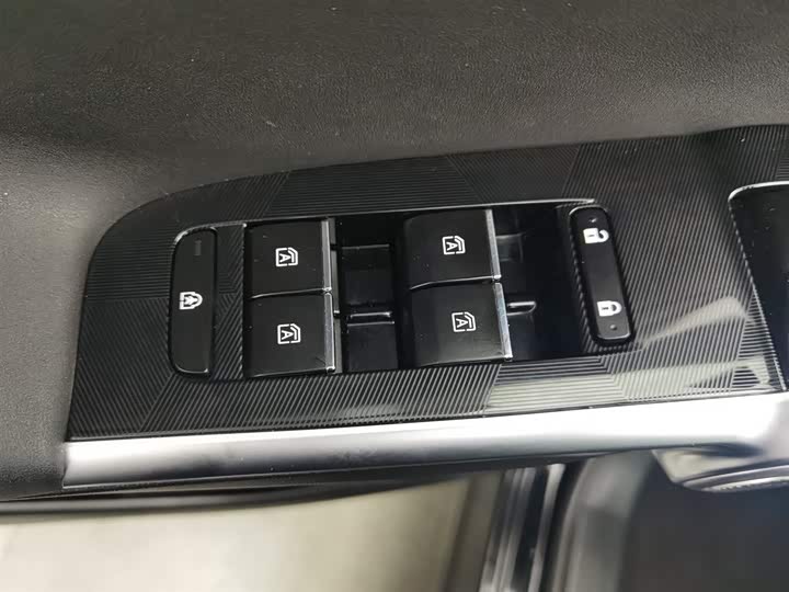 GAC Trumpchi Emkoo 2022 2022款 1.5T 超新星Max版
