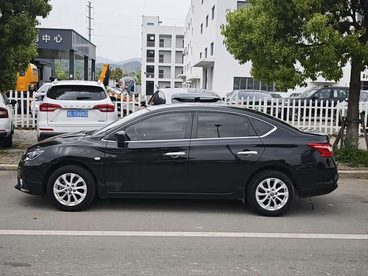 Zdjęcie 3 - Nissan Sylphy