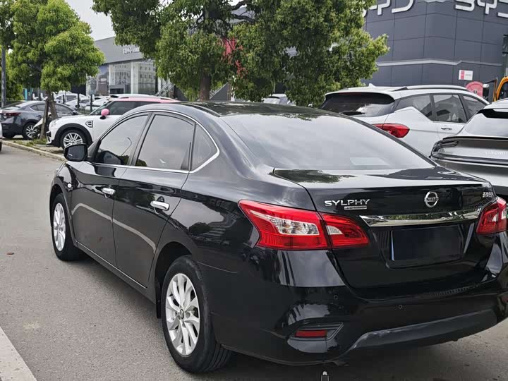 Zdjęcie 4 - Nissan Sylphy