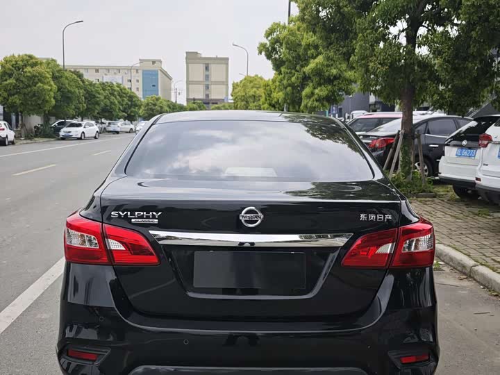 Zdjęcie 5 - Nissan Sylphy