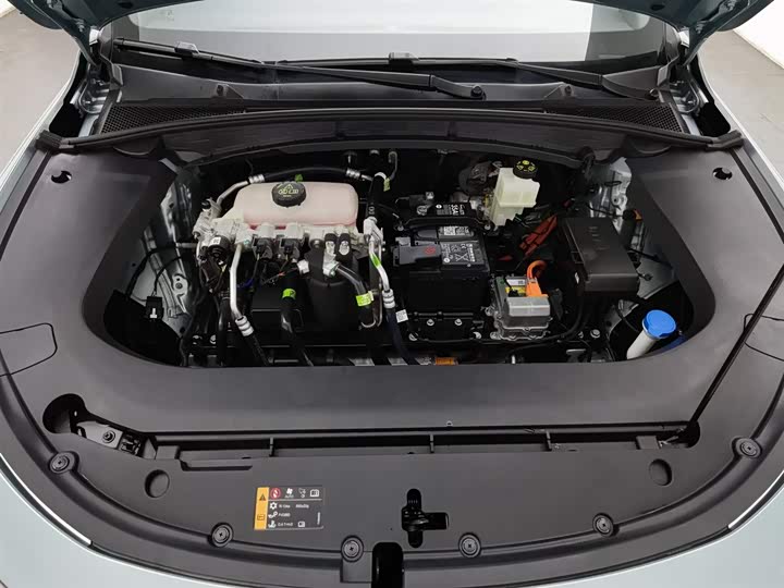 Roewe D6 2025 2025款 450km 尊享版