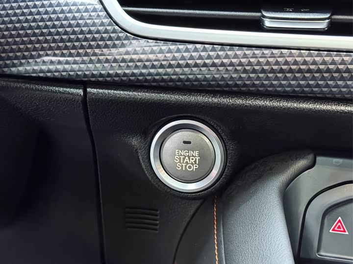 Haval F7 2021 2021款 2.0T 两驱i范