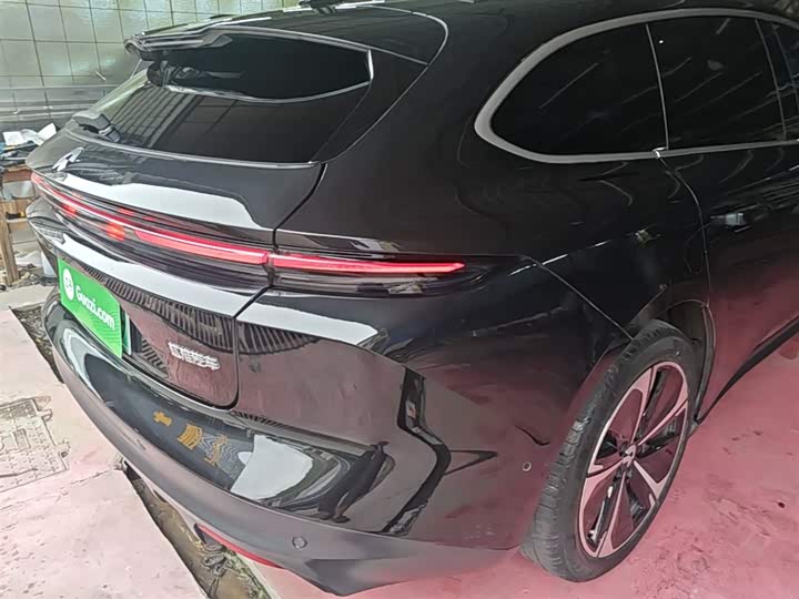 Фото 8 - Nio ET5T