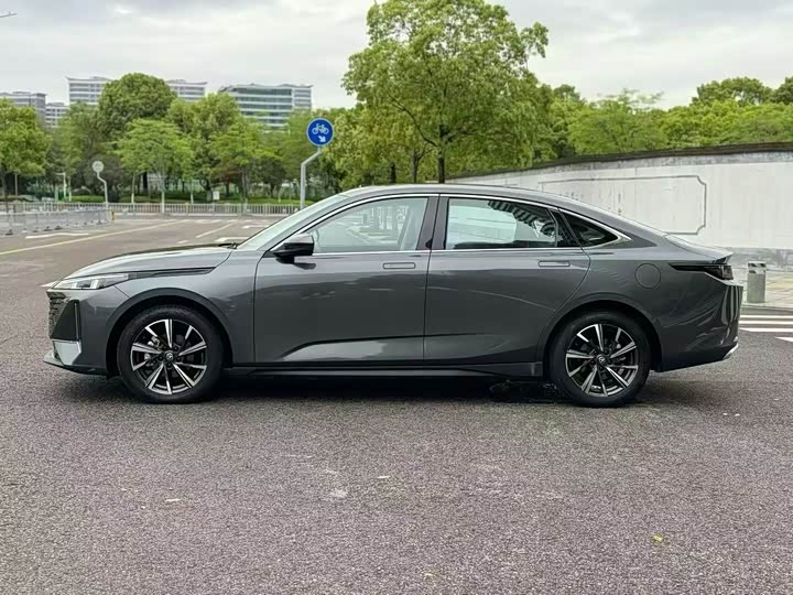 Zdjęcie 7 - Changan Eado Plus