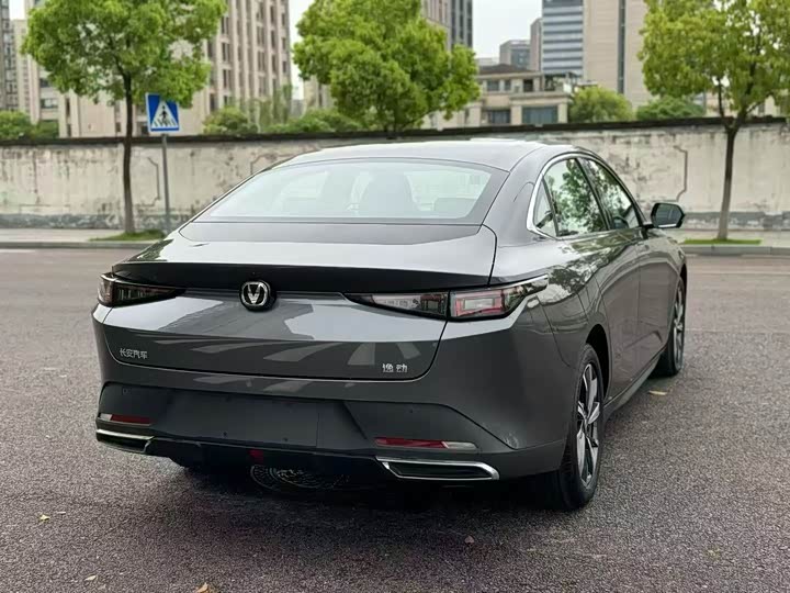 Zdjęcie 9 - Changan Eado Plus