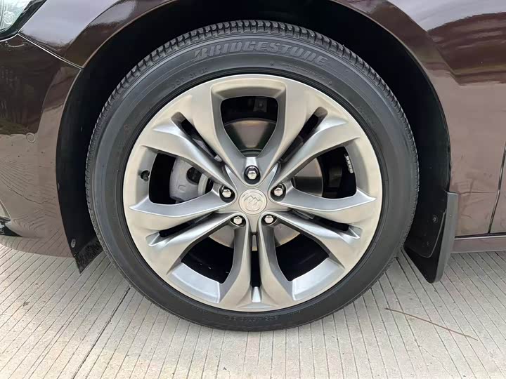 Zdjęcie 4 - Buick LaCrosse