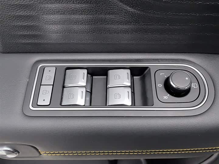 BAIC Beijing BJ30 2024 2024款 1.5T 魔核电驱进阶版