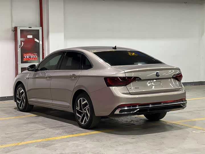 Фото 4 - Volkswagen Sagitar L