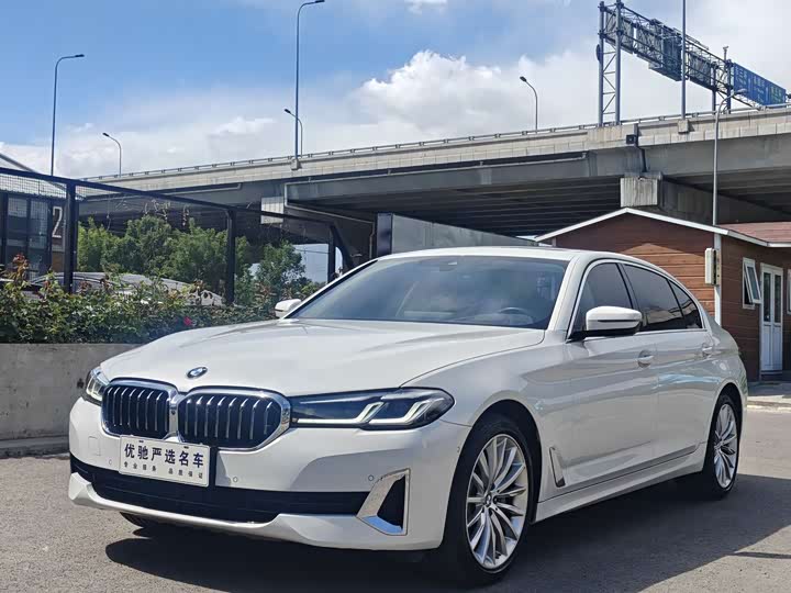 Фото 1 - BMW 5 Series