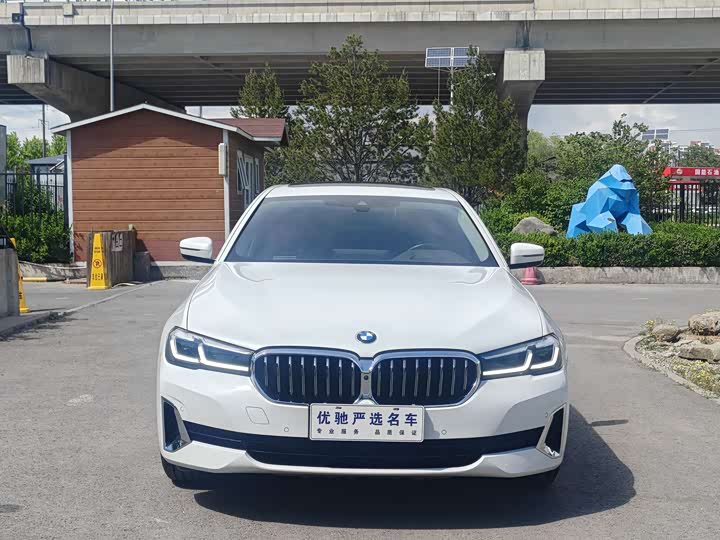 Фото 2 - BMW 5 Series