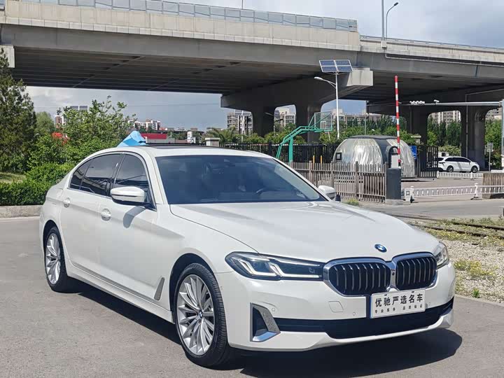 Фото 3 - BMW 5 Series