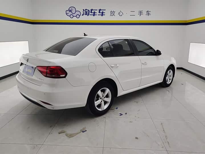 Фото 3 - Volkswagen Lavida