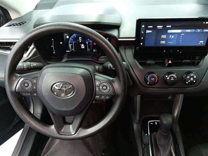 Фото 7 - Toyota Corolla Cross