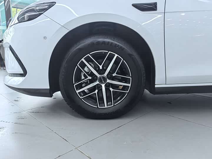 BYD Seal 05 DM-i Hybrid 2025 2025款 DM-i 智驾版 120KM旗舰型