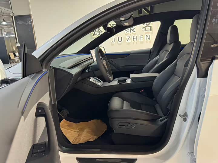 Tesla Model Y 2026 2026款 后轮驱动版