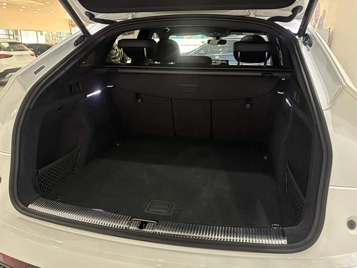 Audi Q5L Sportback 2022 2022款 改款 40 TFSI 豪华型