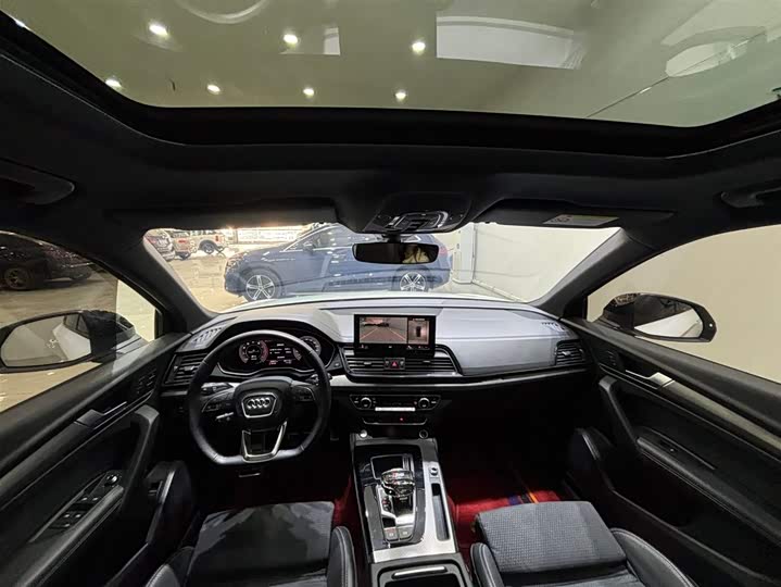 Audi Q5L Sportback 2022 2022款 改款 40 TFSI 豪华型