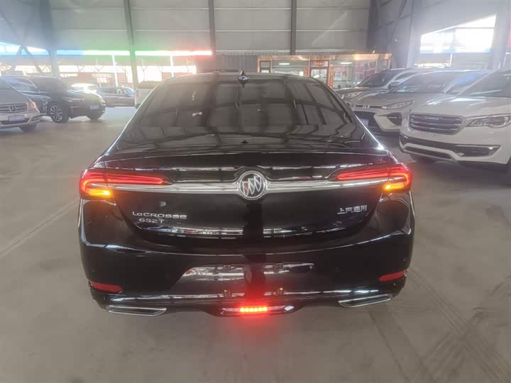 Фото 4 - Buick LaCrosse