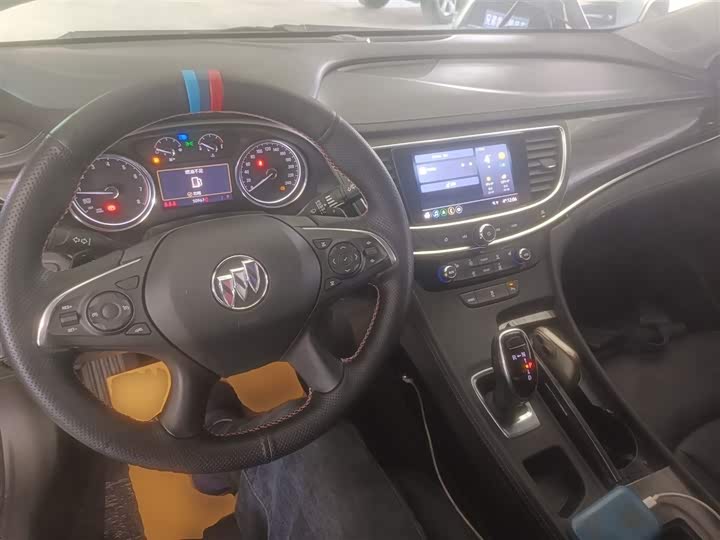 Фото 6 - Buick LaCrosse