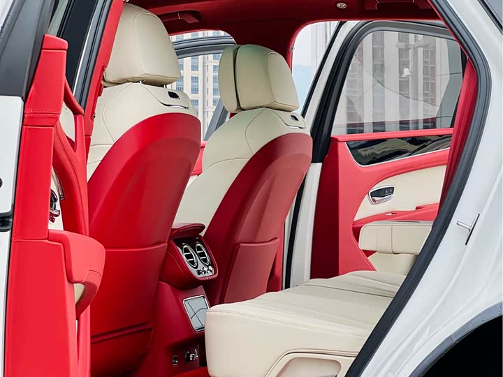 2026 Bentley Bentayga