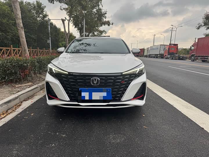 Zdjęcie 1 - Changan Eado Plus