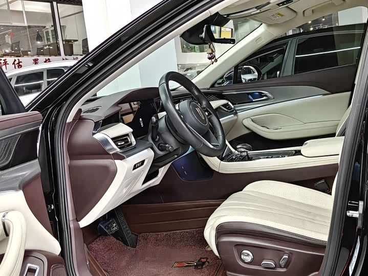 Photo 7 - Hongqi H5