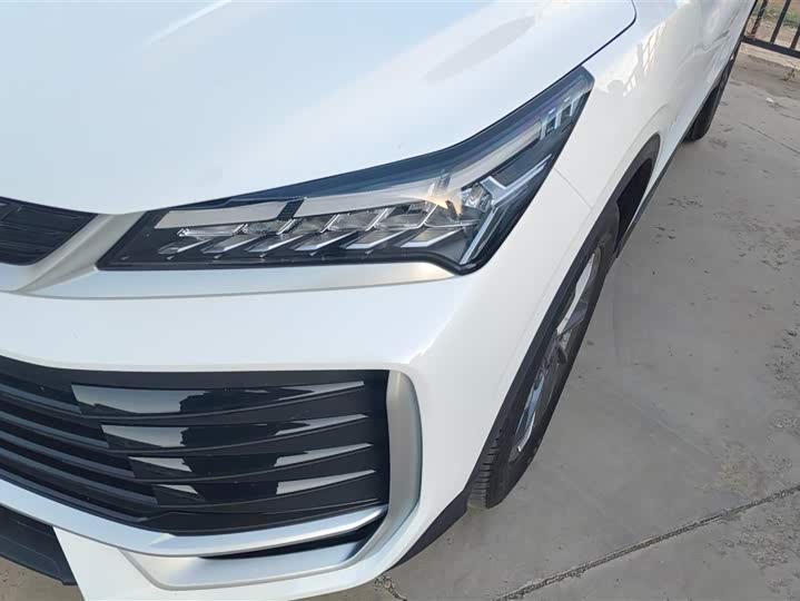 Geely Coolray 2025 2025款 缤越L 1.5TD DCT 星钻
