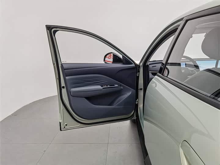 BAIC Arcfox T1 2025 2025款 425 PLUS