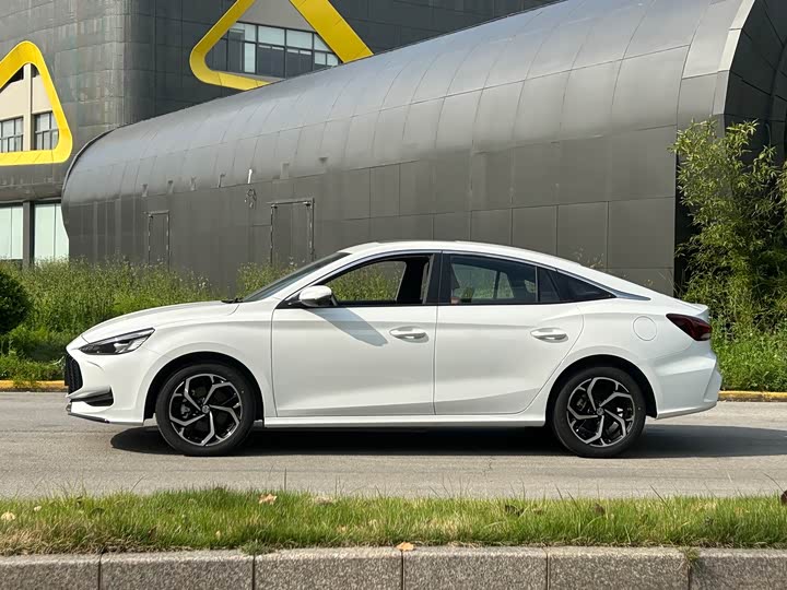 2026 MG Motor 5
