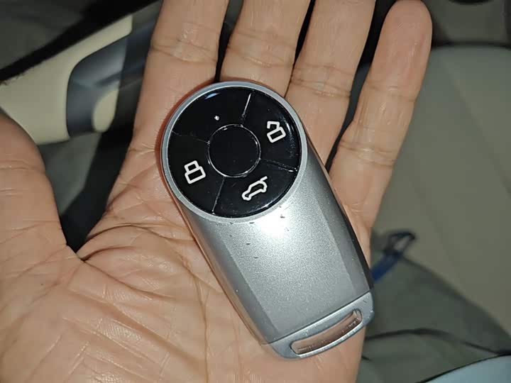 Ora Good Cat (03) 2023 2023款 401km标准续航 豪华型 磷酸铁锂