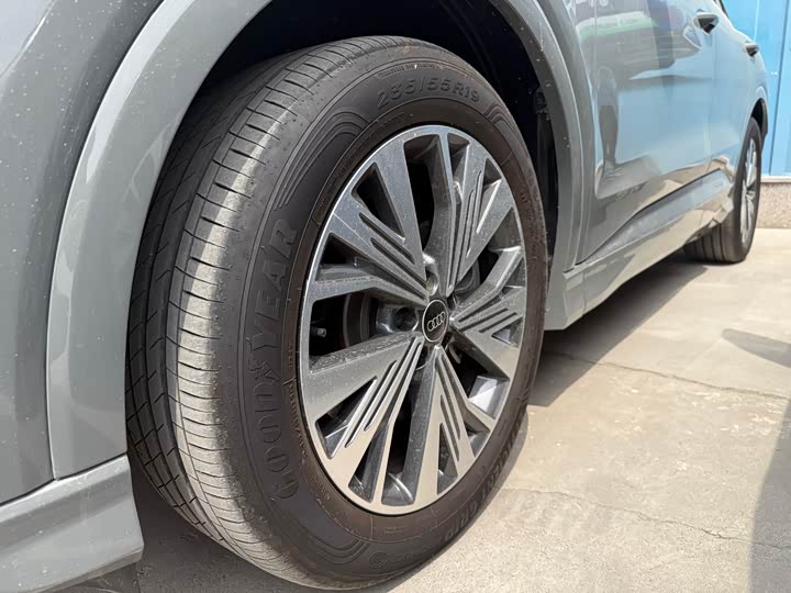 Audi Q4 e-tron 2024 2024款 40 e-tron 创行版