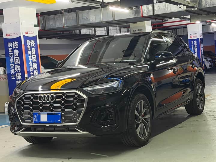 Фото 1 - Audi Q5L