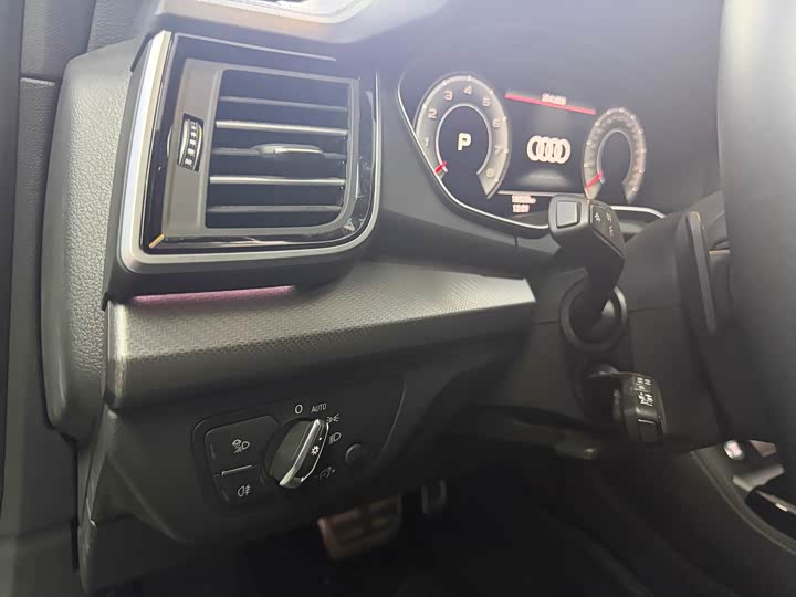 Фото 6 - Audi Q5L